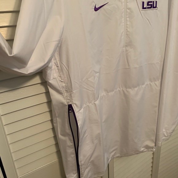 Nike - LSU - Like New Gameday pullover - Lg - Picture 3 of 4